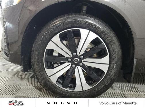 2025 Volvo XC60 Plug-In Hybrid T8 Core