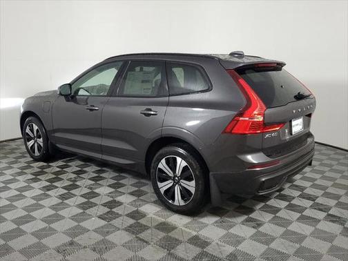 2025 Volvo XC60 Plug-In Hybrid T8 Core
