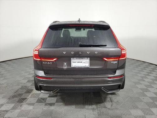 2025 Volvo XC60 Plug-In Hybrid T8 Core
