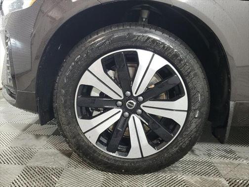 2025 Volvo XC60 Plug-In Hybrid T8 Core