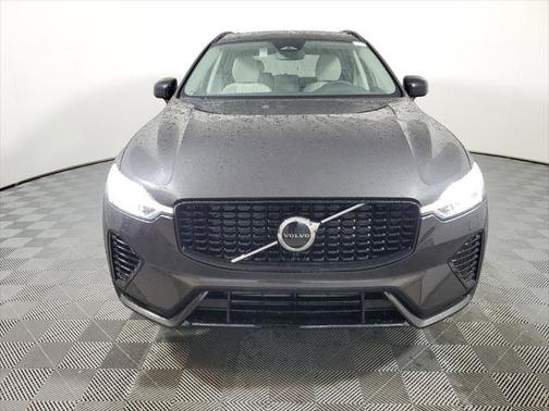 2025 Volvo XC60 Plug-In Hybrid T8 Core