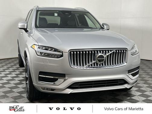 2024 Volvo XC90 B5 Plus Bright Theme