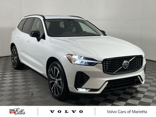 2025 Volvo XC60 B5 Plus