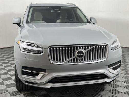 2025 Volvo XC90 Plug-In Hybrid T8 Plus 6-Seater