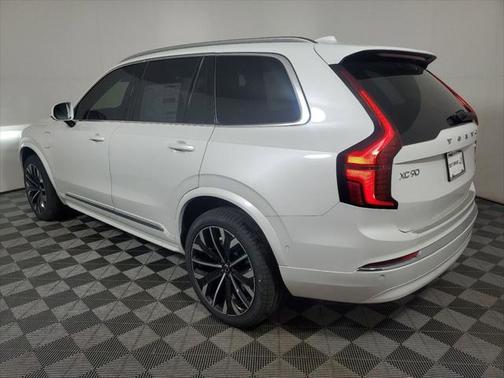 2025 Volvo XC90 Plug-In Hybrid T8 Ultra 7-Seater