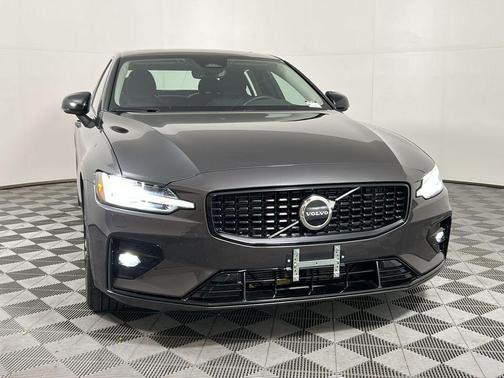 2025 Volvo S60 B5 Core