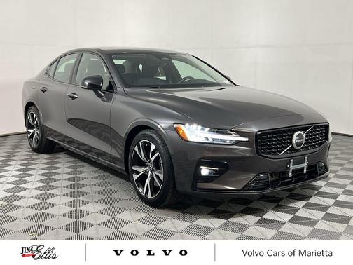 2025 Volvo S60 B5 Core