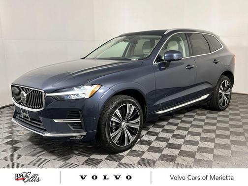2022 Volvo XC60 B5 Inscription
