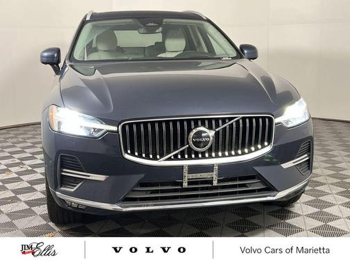 2022 Volvo XC60 B5 Inscription