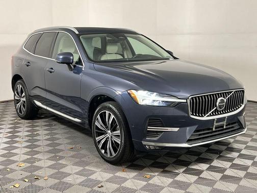 2022 Volvo XC60 B5 Inscription