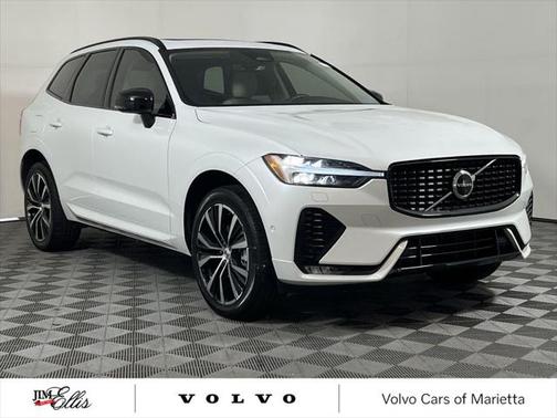 2024 Volvo XC60 B5 Plus Dark Theme