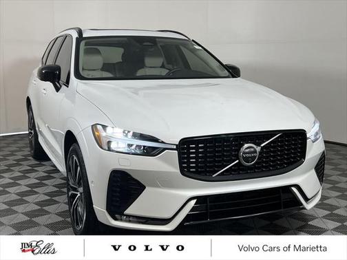 2024 Volvo XC60 B5 Plus Dark Theme