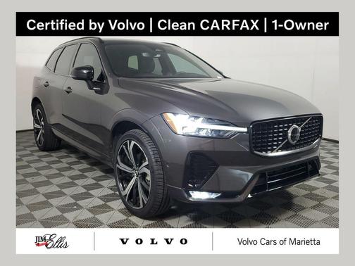 Platinum Grey Metallic 2023 Volvo XC60 B5 Ultimate Dark Theme