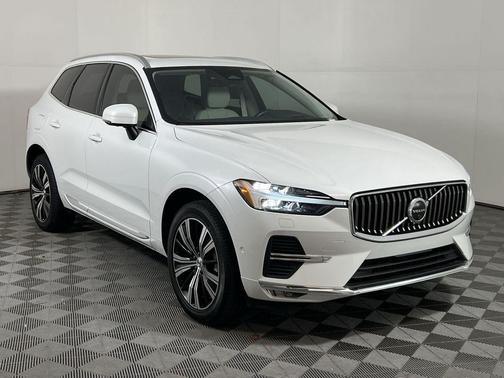 2022 Volvo XC60 B5 Inscription