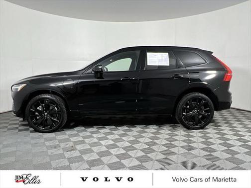 2024 Volvo XC60 Recharge Plug-In Hybrid T8 Ultimate Black Edition