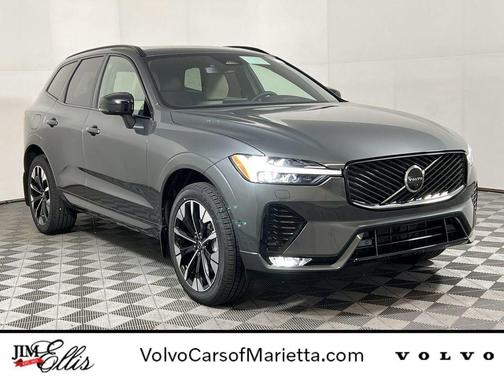 2026 Volvo XC60 B5 Plus