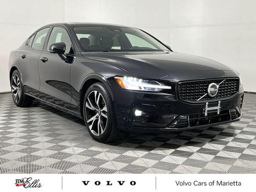 2025 Volvo S60 B5 Plus