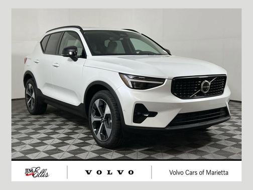 Crystal White 2026 Volvo XC40 Plus, B5 AWD Gas (mild hybrid), Dark