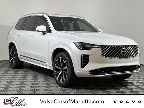 2025 Volvo XC90 B5 Core