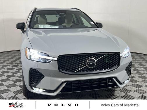 2026 Volvo XC60 B5 Core