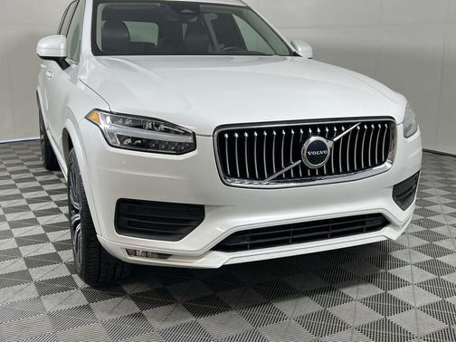 2023 Volvo XC90 B5 Core