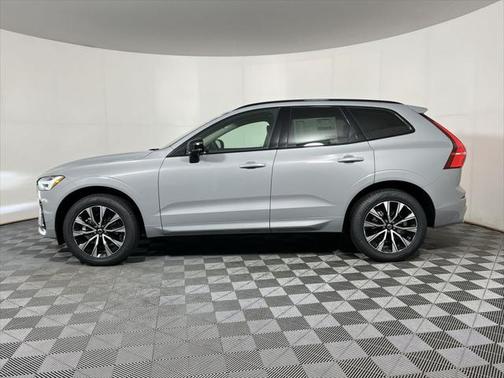 2025 Volvo XC60 B5 Core