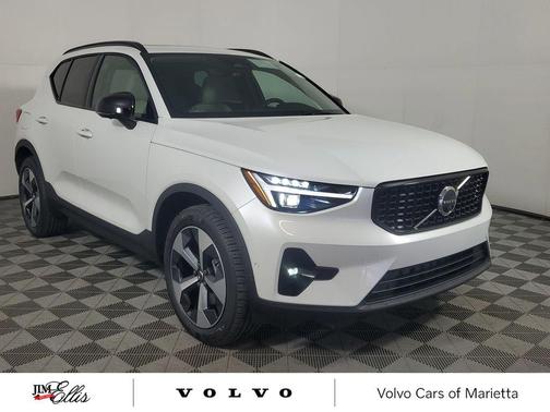 2026 Volvo XC40 Plus, B5 AWD Gas (mild hybrid), Dark