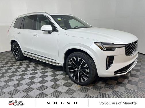 2025 Volvo XC90 B5 Core