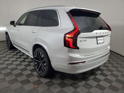 2026 Volvo XC90 Plug-In Hybrid Ultra, T8 AWD, Electric/Gasoline, Bright, 7 Seats