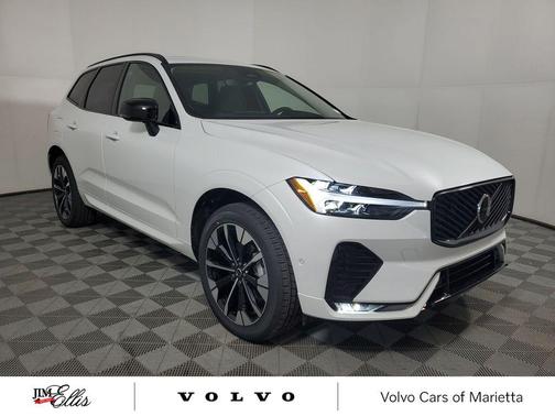 2026 Volvo XC60 B5 Plus