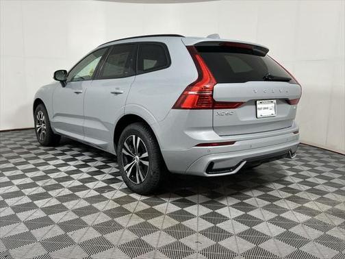 2025 Volvo XC60 B5 Core