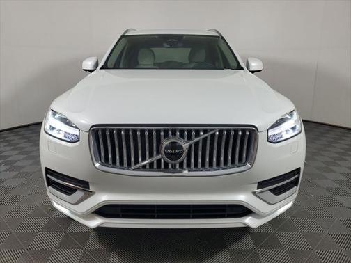 2025 Volvo XC90 B6 Plus 7-Seater