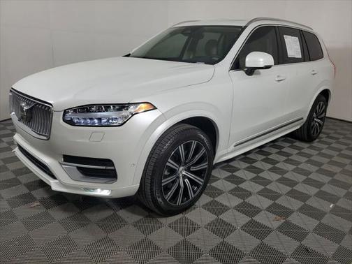 2025 Volvo XC90 B6 Plus 7-Seater