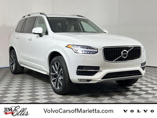 2018 Volvo XC90 T5 Momentum