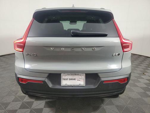Vapour Grey Metallic 2026 Volvo XC40 Plus, B5 AWD Gas (mild hybrid), Dark