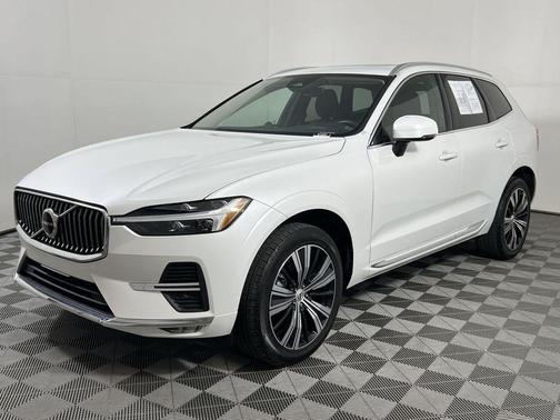 2022 Volvo XC60 B5 Inscription