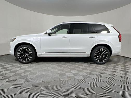 2026 Volvo XC90 Plug-In Hybrid T8 Plus 7-Seater