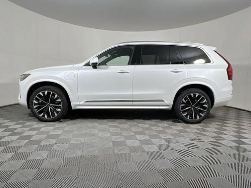 2026 Volvo XC90 Plug-In Hybrid T8 Plus 7-Seater