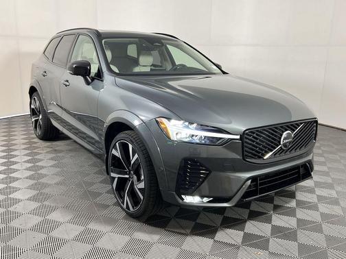 2026 Volvo XC60 B5 Ultra