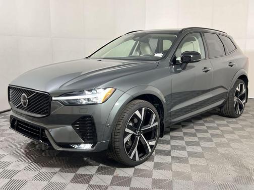 2026 Volvo XC60 B5 Ultra