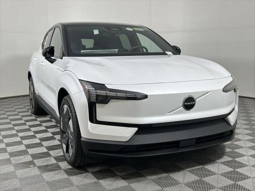 2025 Volvo EX30 Twin Motor Plus