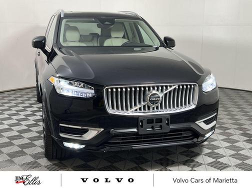 2024 Volvo XC90 B5 Plus Bright Theme