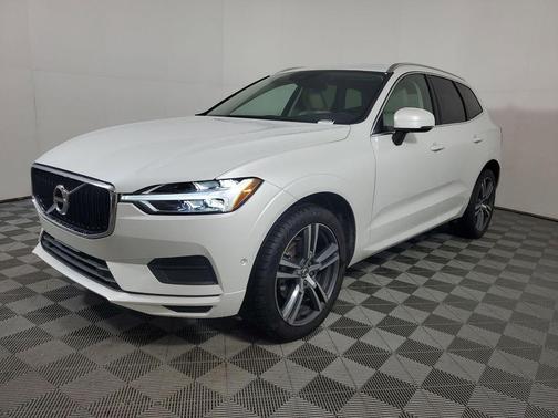 2018 Volvo XC60 T5 Momentum