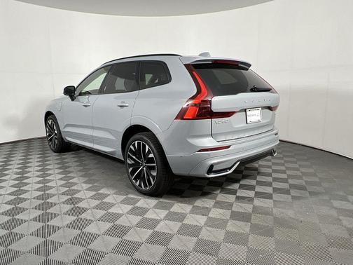 2026 Volvo XC60 Plug-In Hybrid T8 Ultra