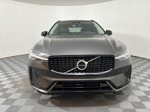 2025 Volvo XC60 B5 Core