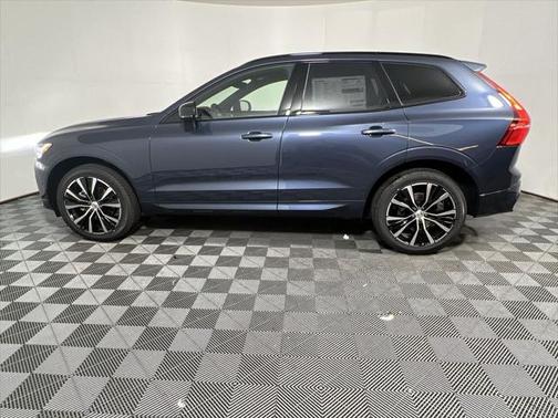 2025 Volvo XC60 Plus