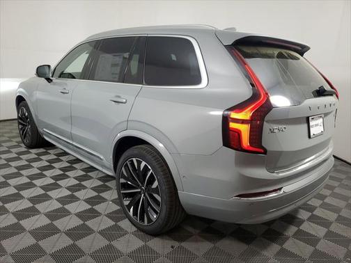 2025 Volvo XC90 B6 Plus 7-Seater
