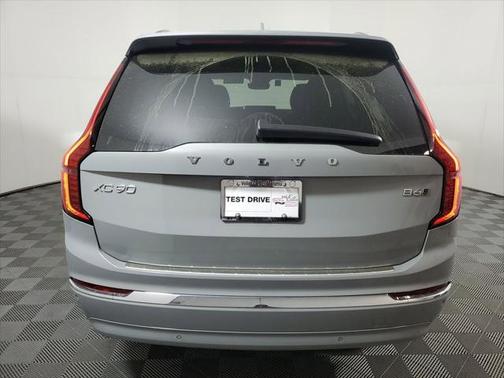 2025 Volvo XC90 B6 Plus 7-Seater