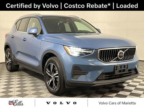 2025 Volvo XC40 B5 Core Bright Theme