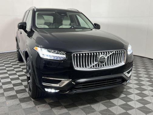 2023 Volvo XC90 B6 Plus 7-Seater